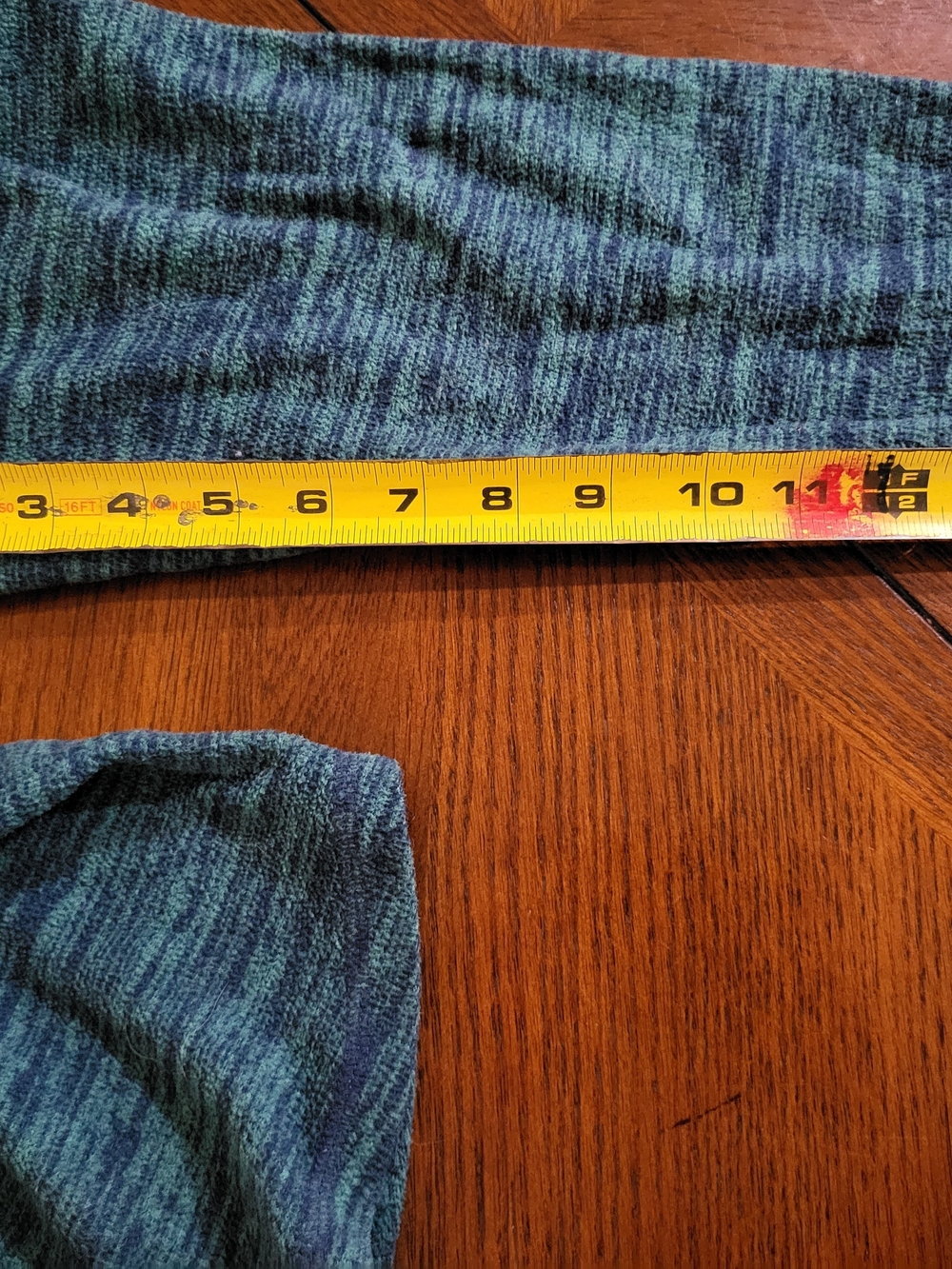 St John’s Bay Petite PL Green Heathered V-Neck Sweater - Picture 4 of 7